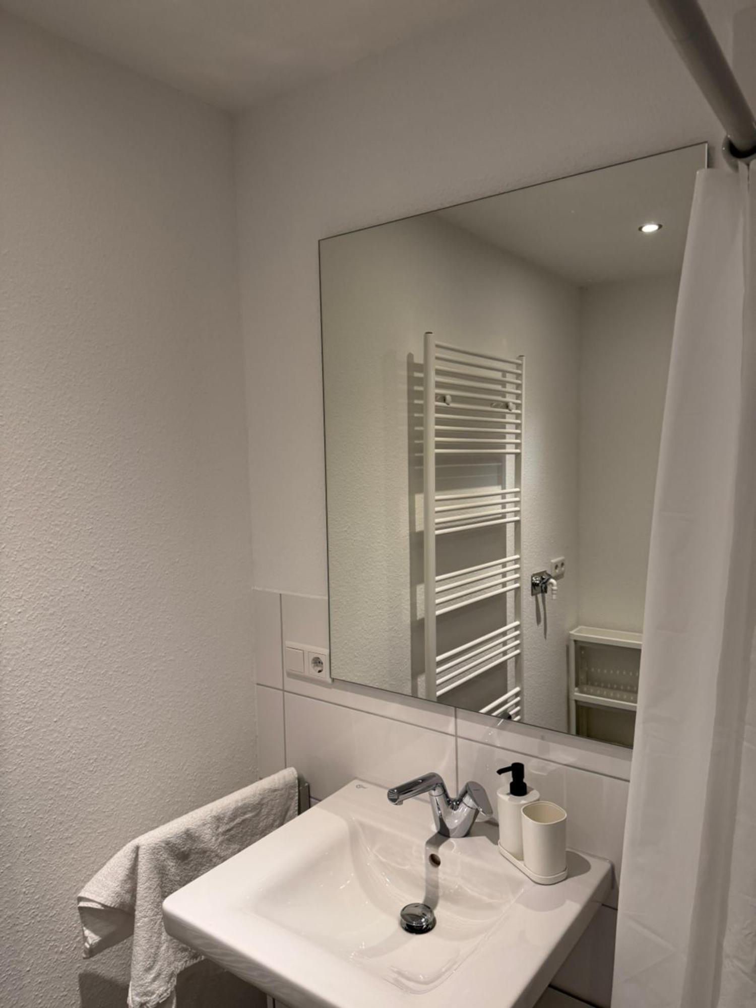 Barrierefreie Wohnung Im Herzen Der Stadt Mit Parkplatz, Wifi Und Tv - Emma Werne Exteriér fotografie